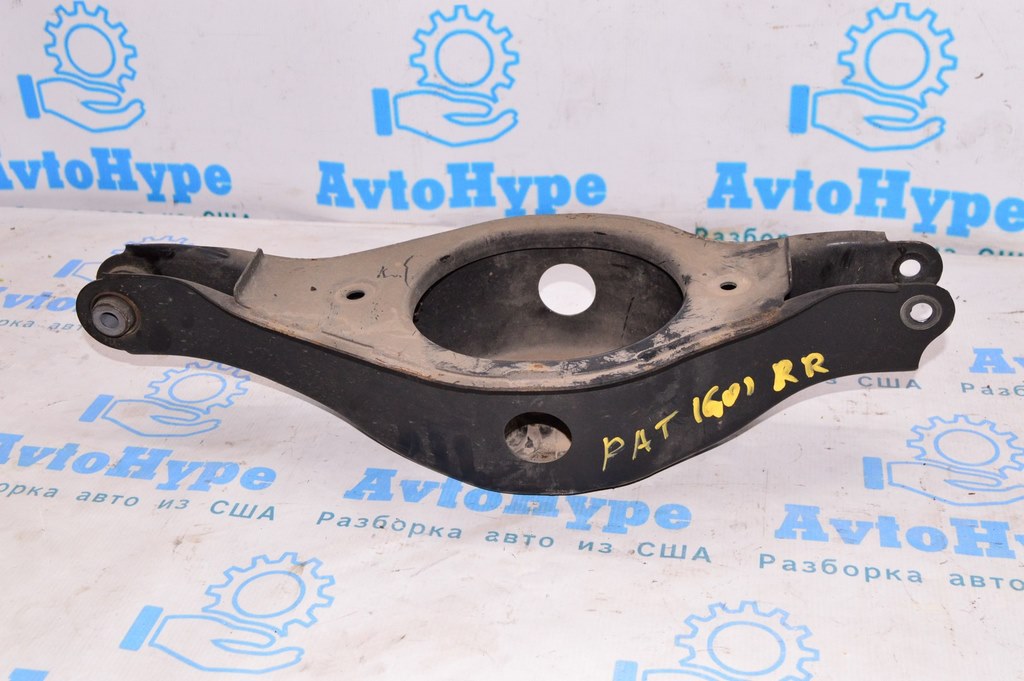 Рычаг нижний под пружину зад прав Nissan Pathfinder 13-