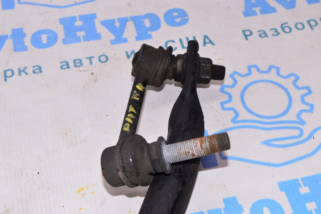 Тяга стабилизатора зад прав Nissan Pathfinder 13-