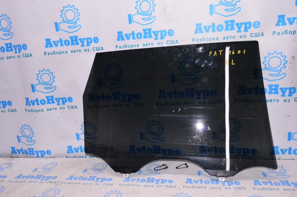 Стекло двери зад лев Nissan Pathfinder 13-