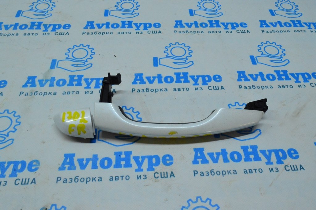 Заглушка внешней ручки перед прав HYUNDAI ELANTRA AD 17- (02) белый перл