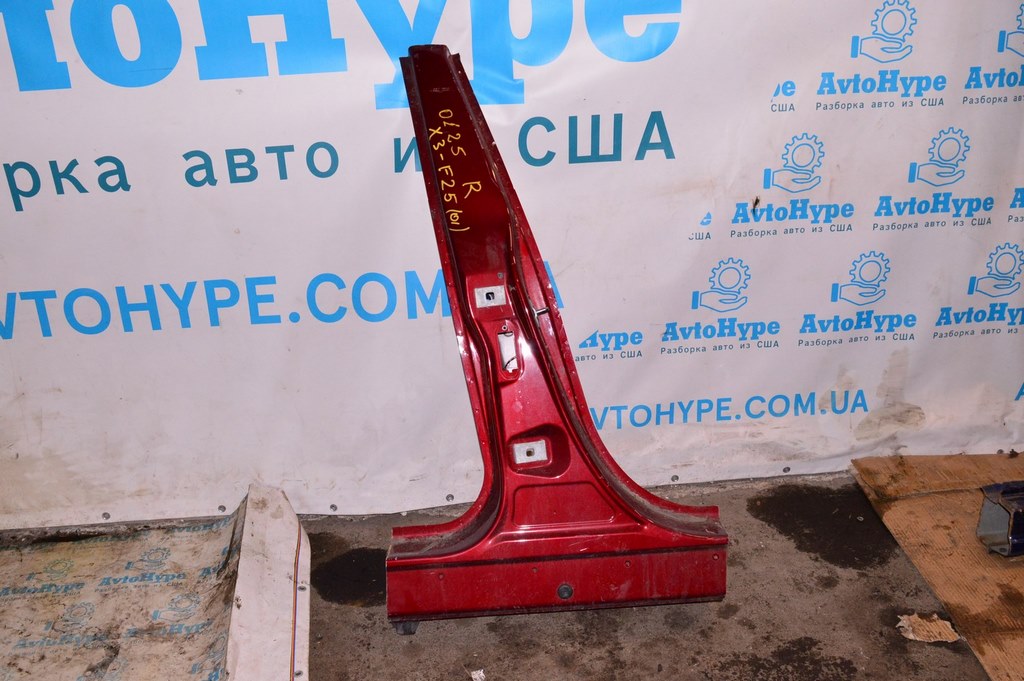 Стойка кузовная центральная правая BMW X3 F25 11-17 (01) красный цвет (A82) Vermilion red meta