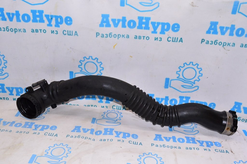 Патрубок интеркулера лев BMW X3 F25 11-17 2.0T (01)