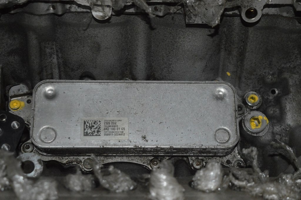 Охладитель масляный ДВС Mercedes X164 GL W164 ML 3.0d