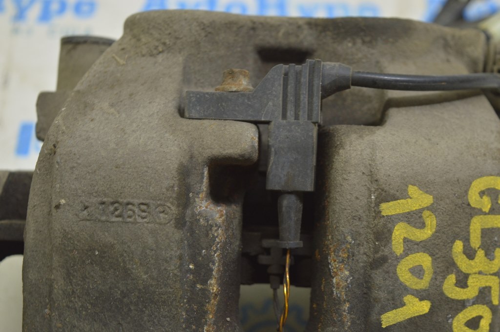 Датчик износа колодок перед прав Mercedes X164 GL W164 ML W251 R (01)