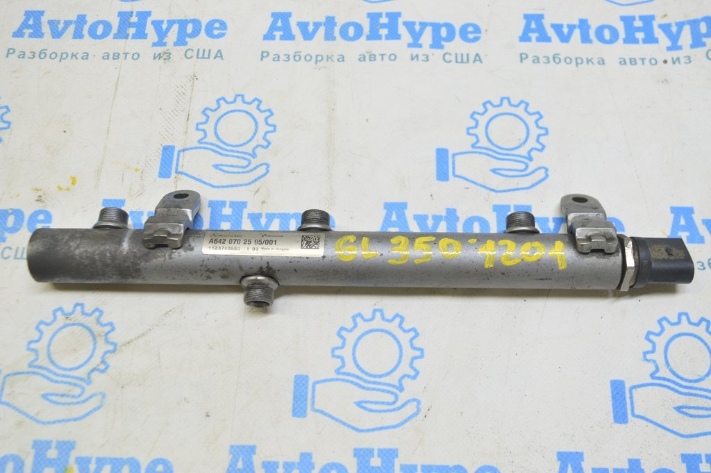 Топливная рейка правая Mercedes X164 GL350 3.0d