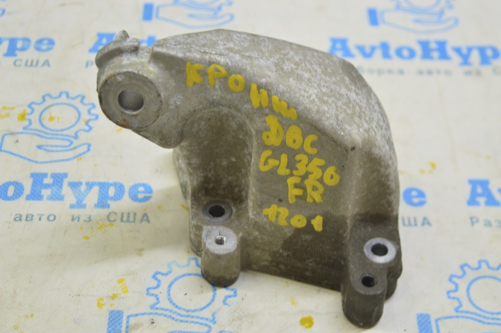 Кронштейн подушки двигателя прав Mercedes X164 GL 3.0d