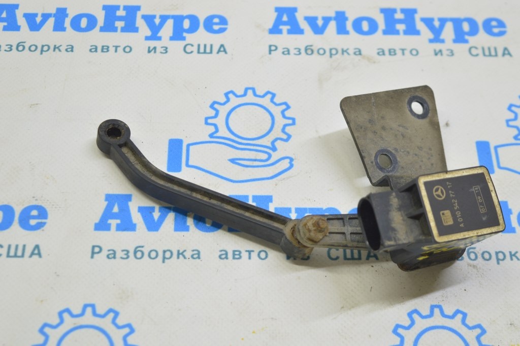 Датчик наклона кузова перед лев Mercedes X164 GL W164 ML с тягой (01)