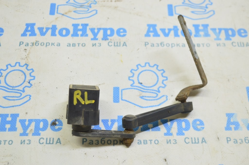 Датчик наклона кузова зад лев Mercedes X164 GL W164 ML с тягой (01)