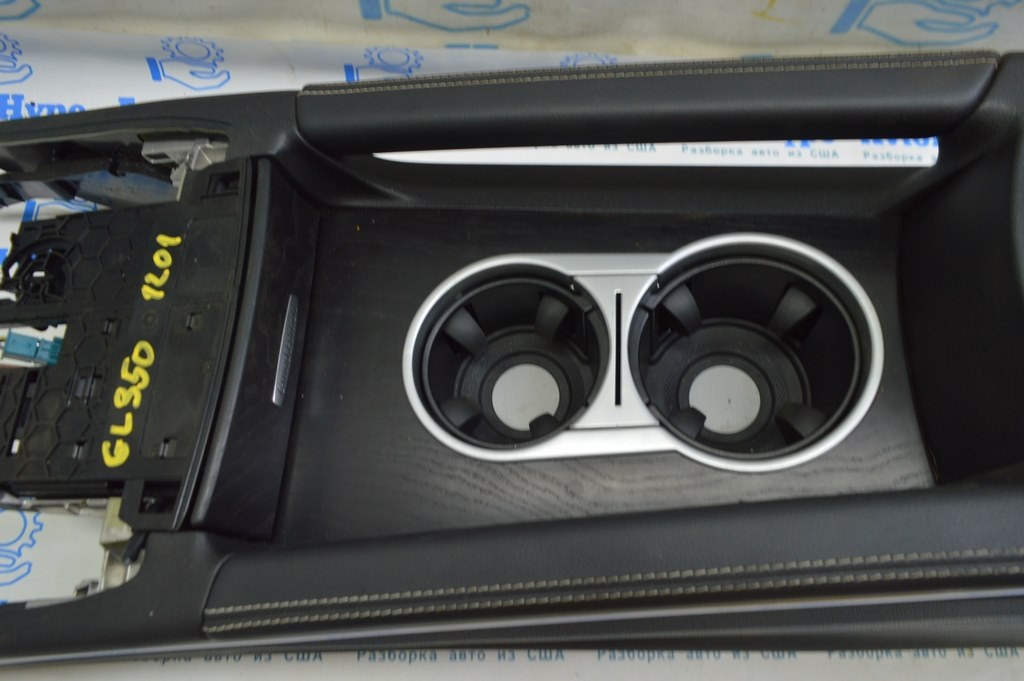 Подстаканник панель с вставкой Mercedes X164 GL черн