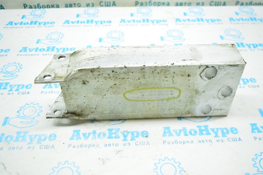 Клык усилителя переднего бампера верх лев Mercedes GLC X253 16-