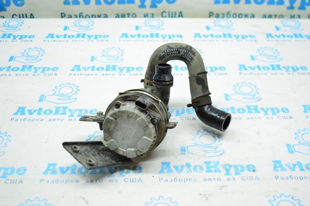 Патрубок на радиатор охлаждения дополнительный (вода) справа Mercedes GLC X253 16-