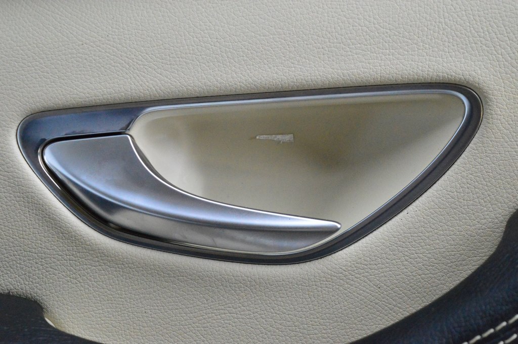 Ручка двери внутренняя зад лев Mercedes GLC X253 15-18 W205 C300