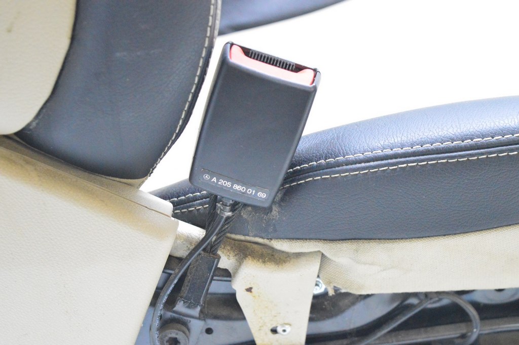 Защелка ремня безопасности пассажира Mercedes GLC X253 16-