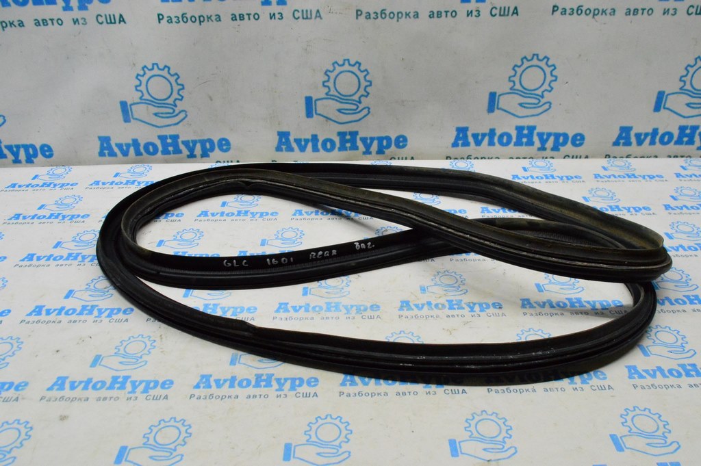 Уплотнитель (резина) двери багажника Mercedes GLC X253 16-