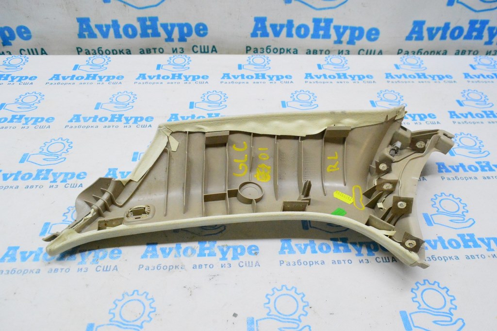 Накладка задней стойки прав Mercedes GLC X253 16- беж алькантара