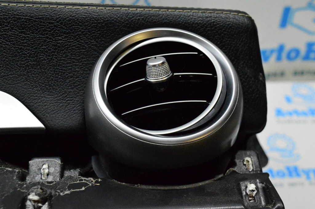 Воздуховод правый Mercedes GLC X253 16-