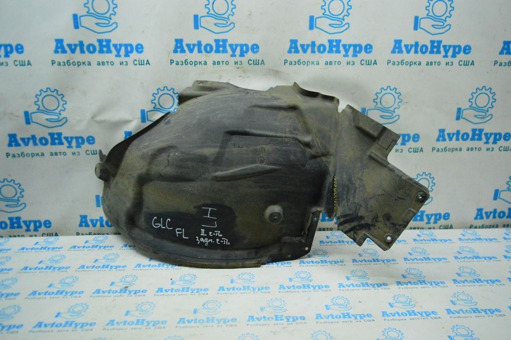 Подкрылок передний левый задняя часть Mercedes GLC X253 16- (01) трещинка