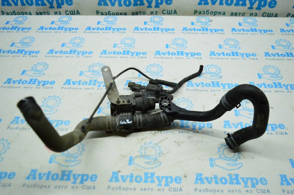 Клапан управления отопителем охлаждающей жидкости Mercedes GLC X253 16- с патрубком 0311791A