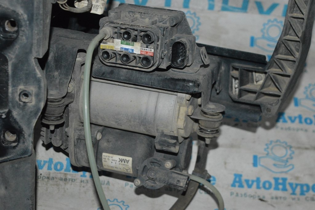 Блок клапанов пневмоподвески Mercedes GLE-class C292 12-19