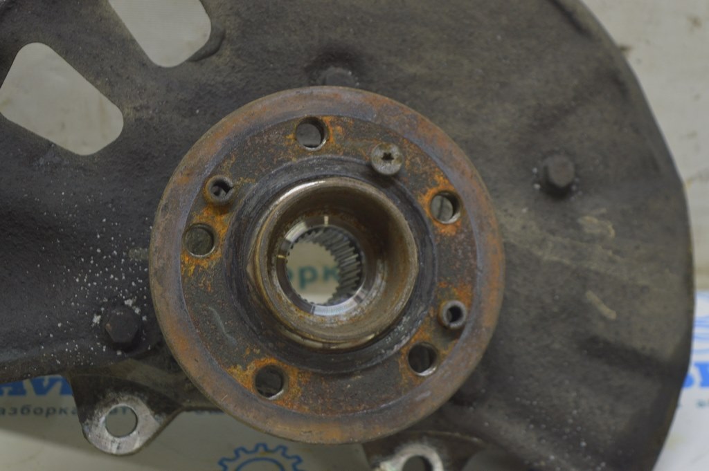 Ступица перед прав Mercedes GLE-class C292 12-19 AWD (01)