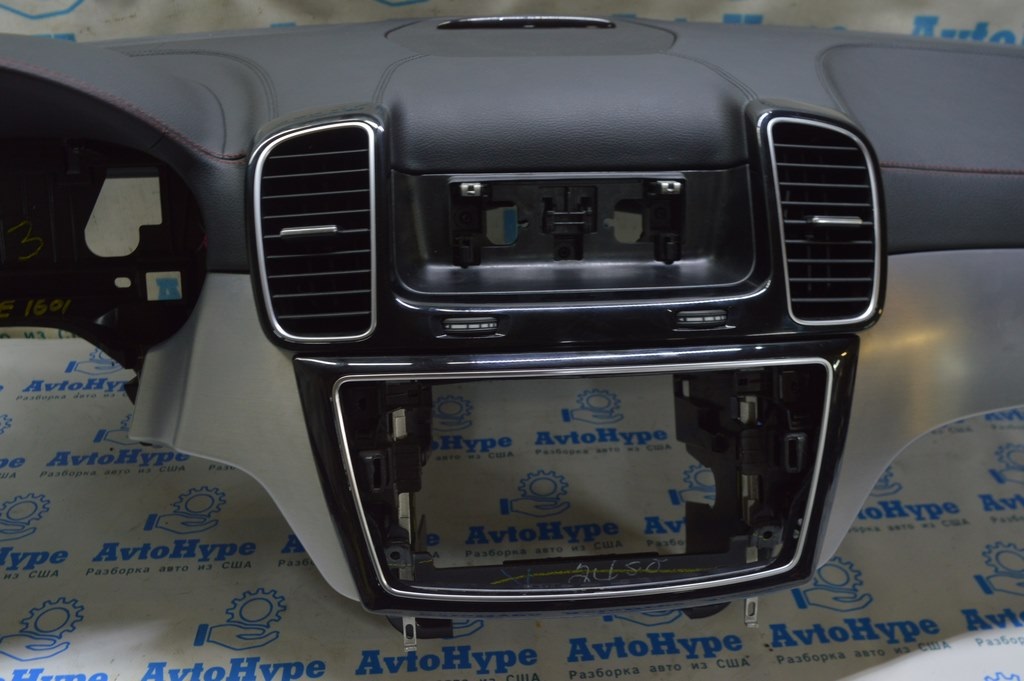 Накладка управления магнитолой Mercedes GLE-class C292 12-19 черный глянец