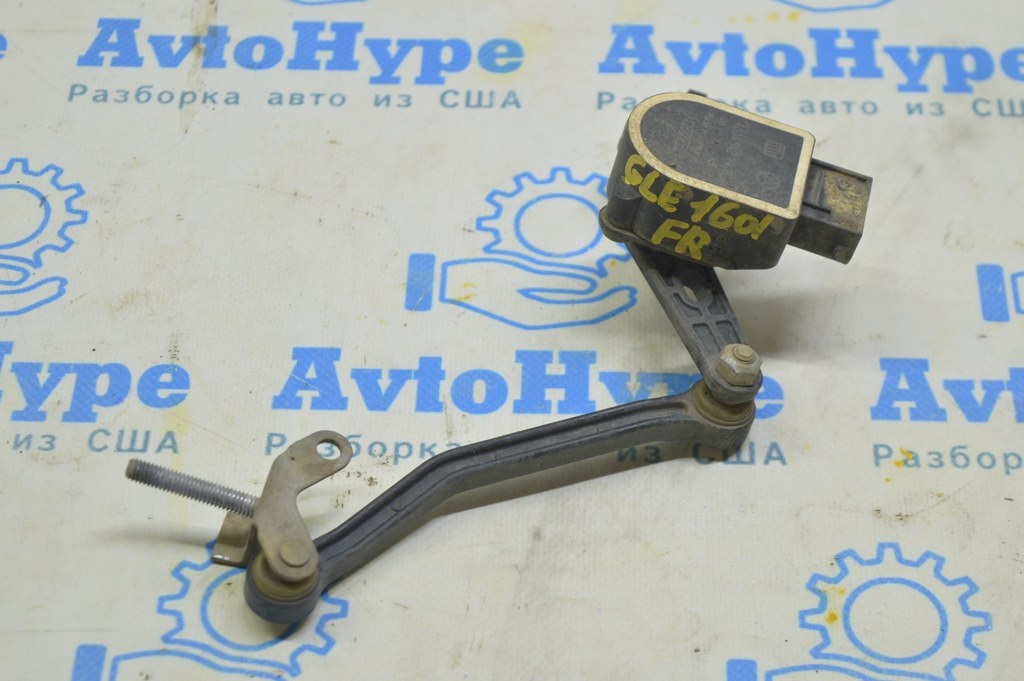 Датчик положения кузова с тяжкой передний правый Mercedes GLE-class C292 12-19 (01)