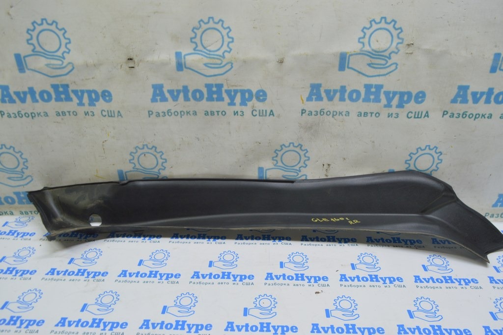 Накладка двери багажника боковая правая Mercedes GLE-class C292 16-19 купе на кузове