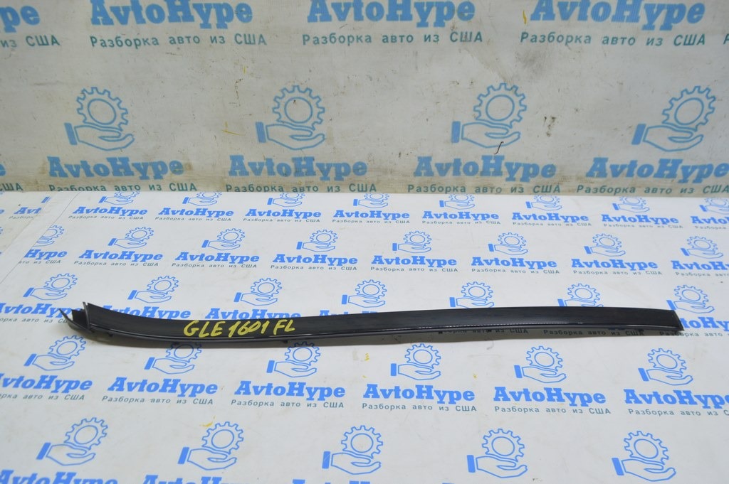Молдинг лобового стекла левый Mercedes GLE-class C292 12-19