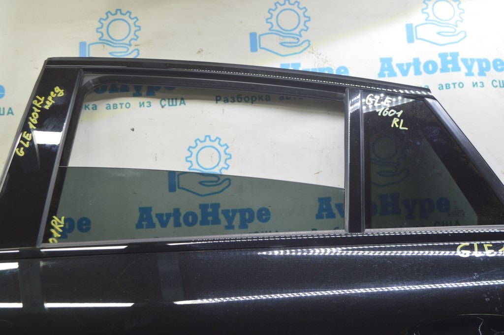 Стекло двери треугольник заднее левое Mercedes GLE-class C292 16-19 купе