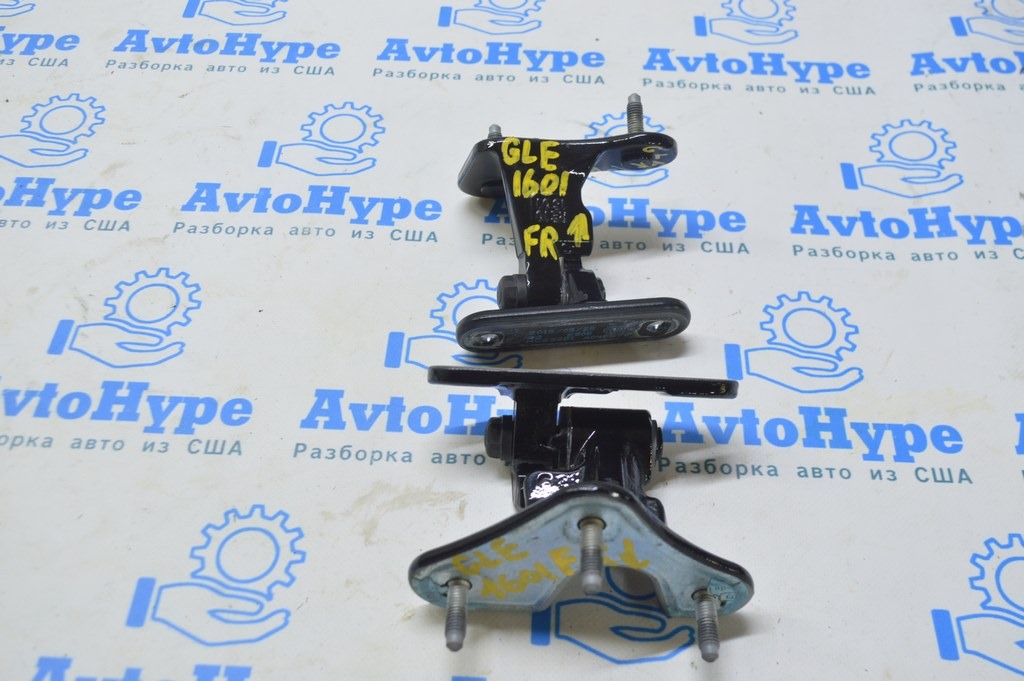 Петля двери верхняя перед прав Mercedes GLE-class C292 16-19 купе