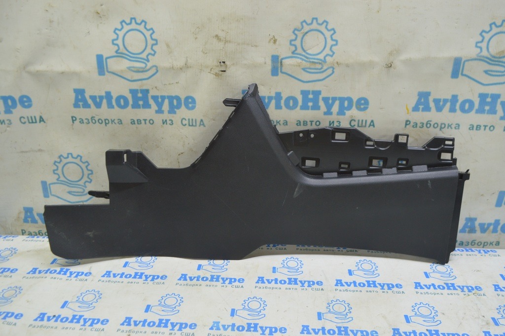 Накладка центральной консоли боковая левая Toyota Highlander 20-22 черн, передняя