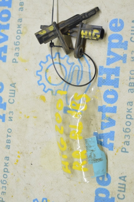 Датчик ABS задний левый Toyota Highlander 20-