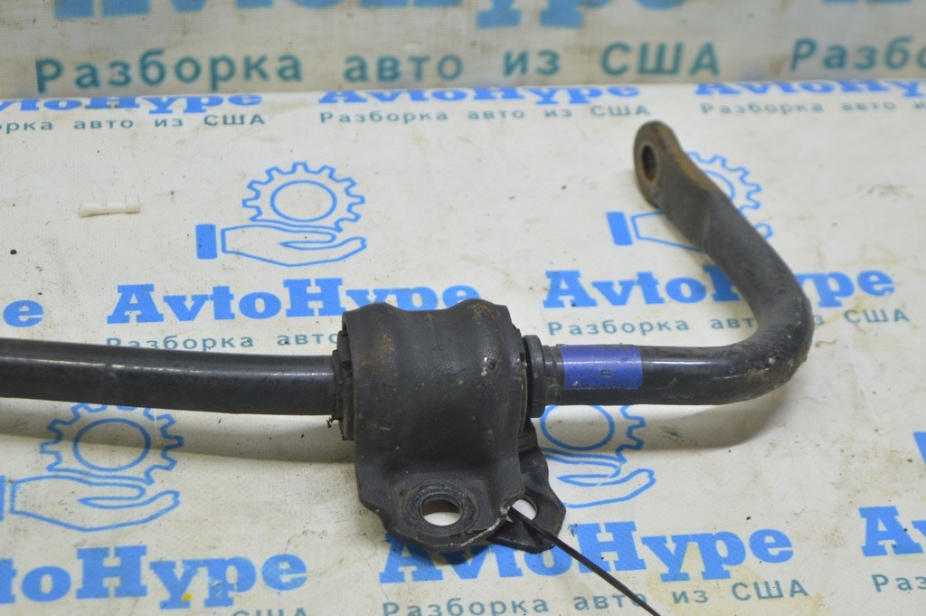 Скоба крепления заднего стабилизатора правая Toyota Highlander 20- низ