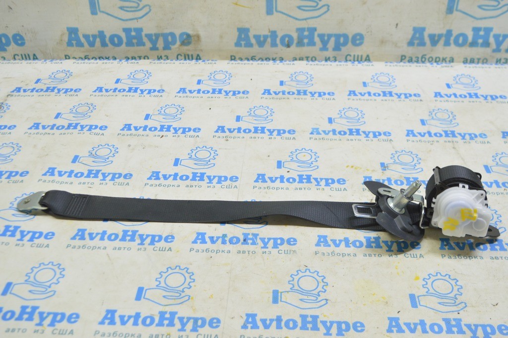 Ремень безопасности 3-го ряда задний правый Toyota Highlander 20- черный