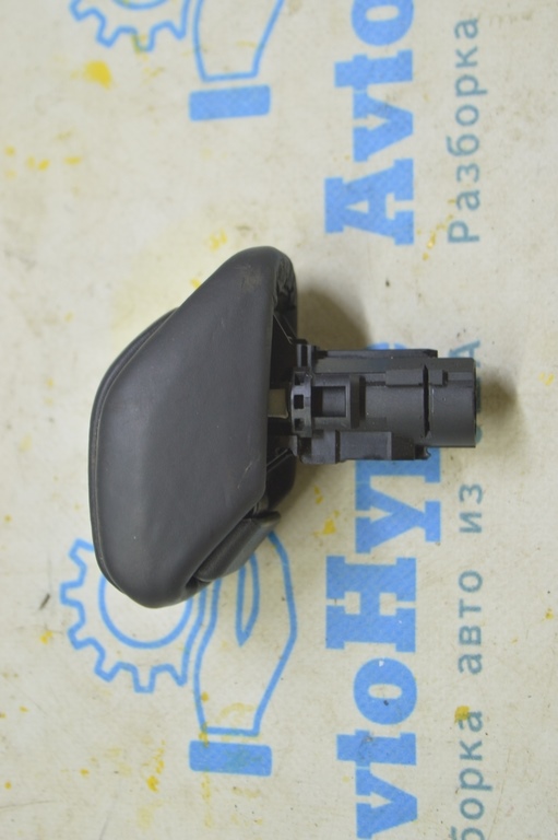 Ручка КПП Toyota Highlander 20- кожа черная, царапины (01)