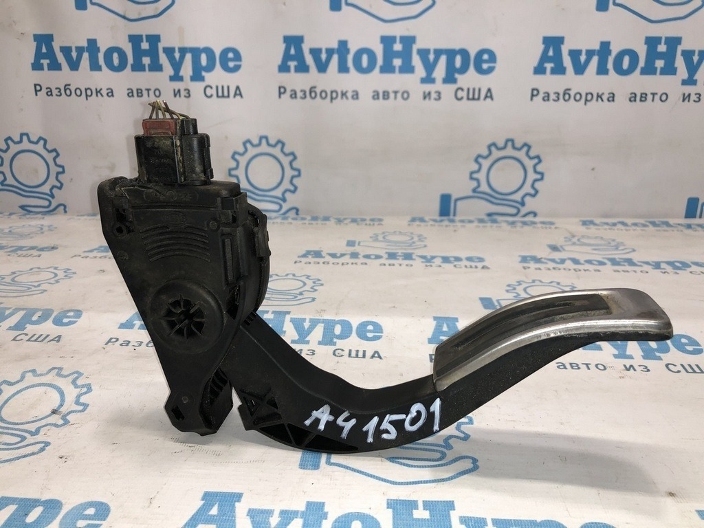 Педаль газа Audi a4 b8 08-16