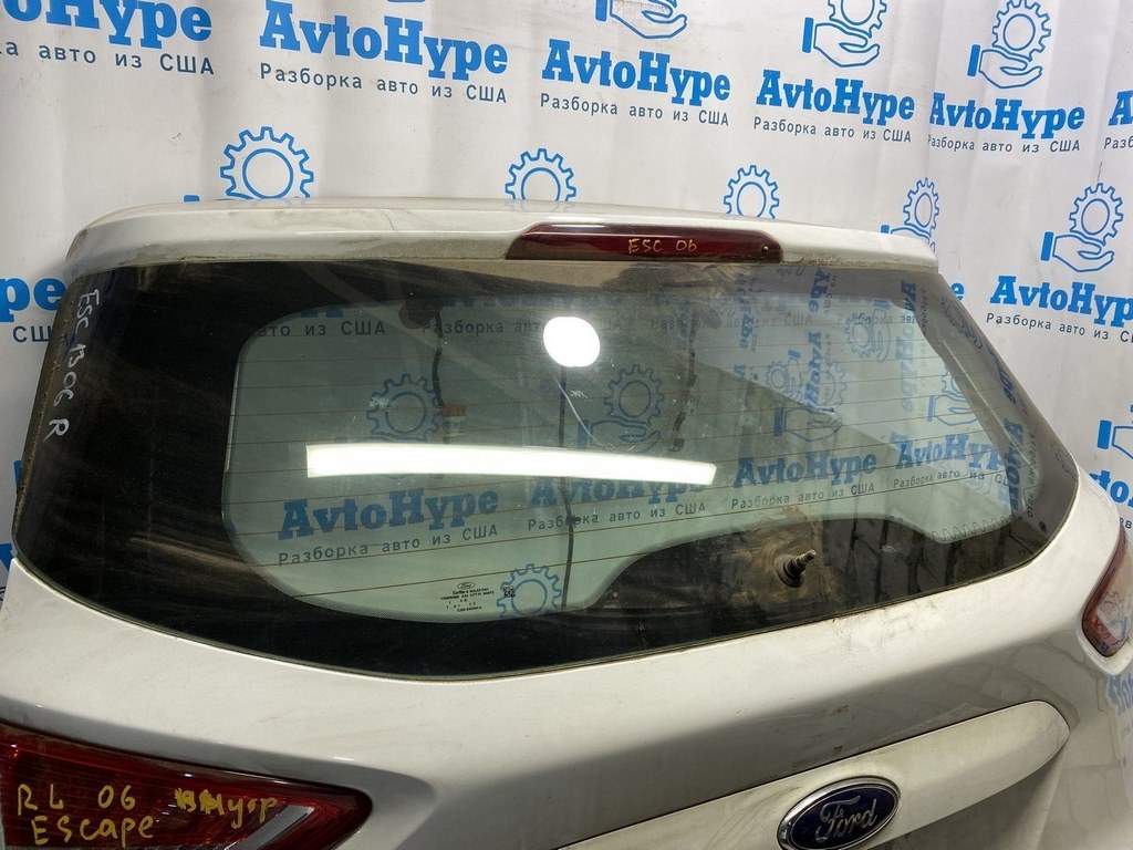 Стекло заднее (двери багажника) Ford Escape MK3 13- с дворником