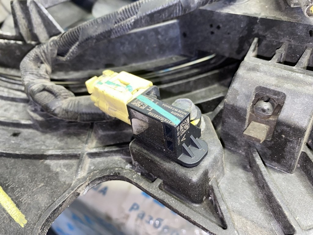 Датчик подушки безопасности передний Nissan Murano z52 15-