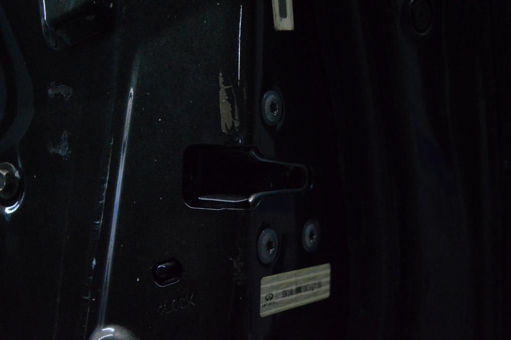 Замок двери зад прав Infiniti JX35 QX60 13-