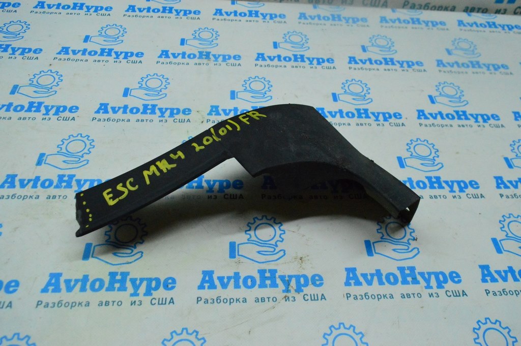 Накладка арки крыла перед прав Ford Escape MK4 20- (01) только нижняя часть (обломана)