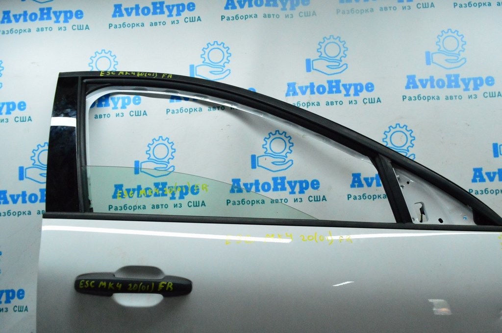 Стекло двери перед прав Ford Escape MK4 20- (01)