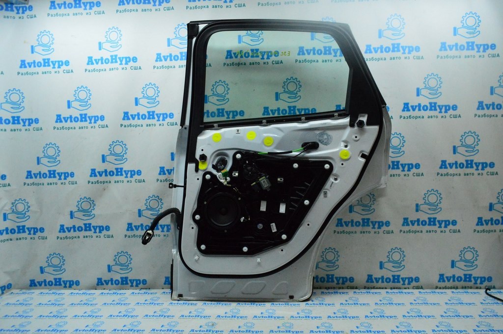 Уплотнитель двери зад прав Ford Escape MK4 20-