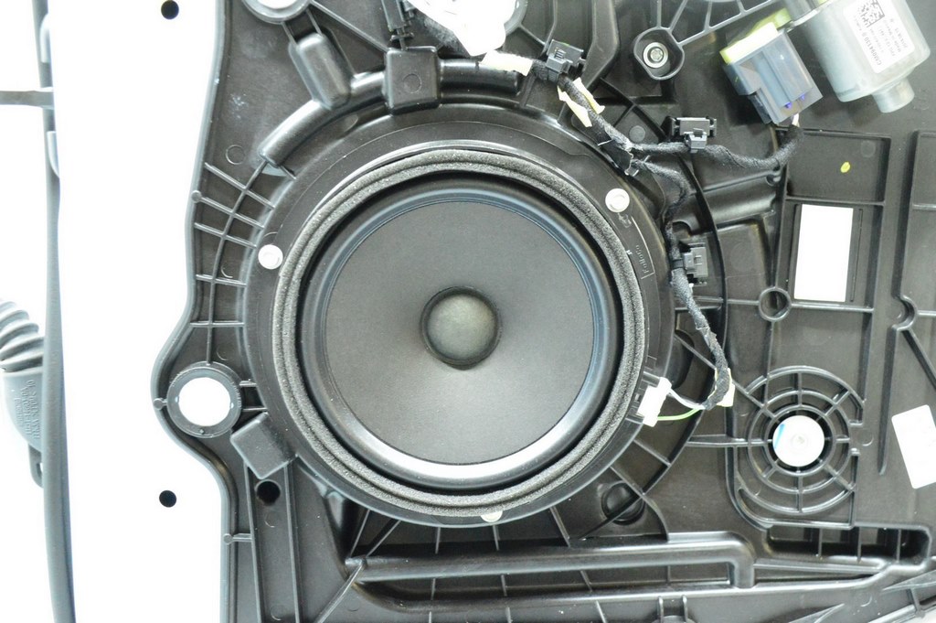 Динамик дверной зад прав Ford Escape MK4 20-