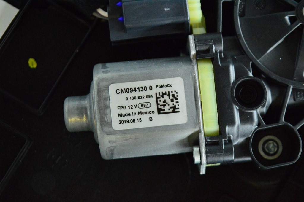 Стеклоподъемник с мотором зад прав Ford Escape MK4 20-