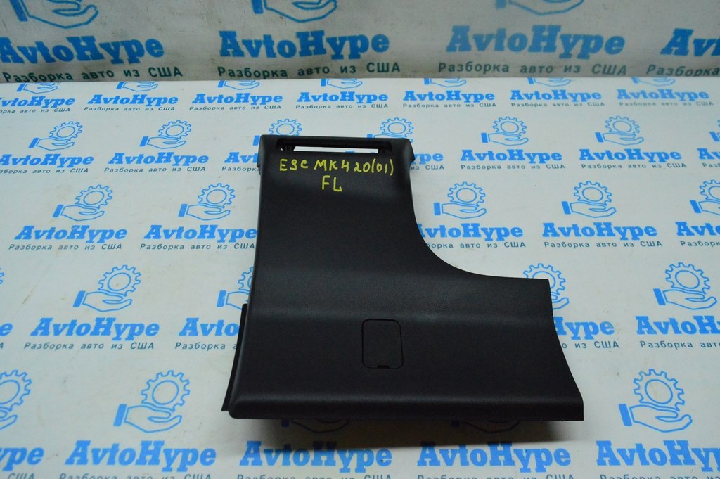 Накладка торпеды колени водителя Ford Escape MK4 20- черный правая