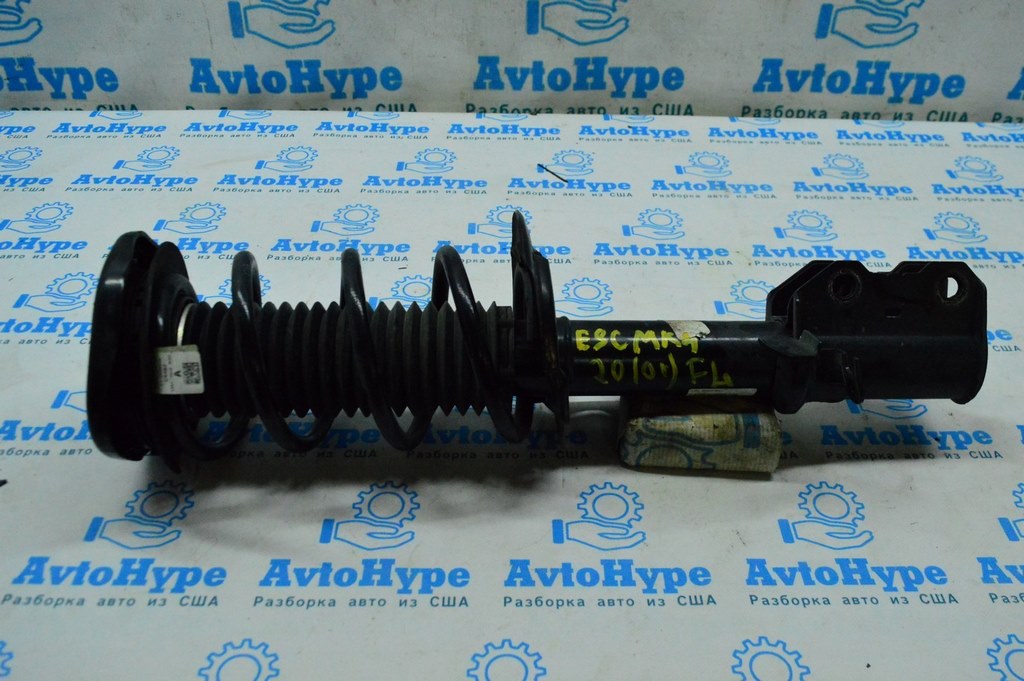 Стойка амортизатора в сборе перед лев Ford Escape MK4 20- FWD (01)