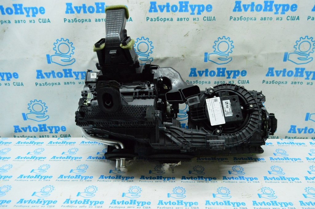 Радиатор отопителя печки Ford Escape MK4 20- (01)