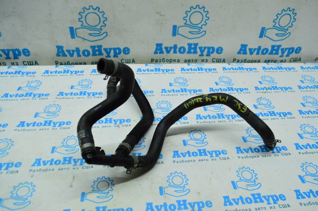 Патрубок охлаждения Ford Escape MK4 20- 1.5 (01) cм номер тройной