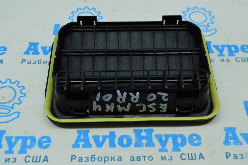 Щиток вентиляции правый Ford Escape MK4 20-
