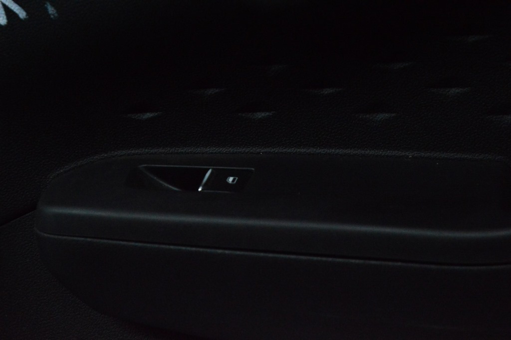 Управление стеклоподъемником перед прав Ford Escape MK4 20-